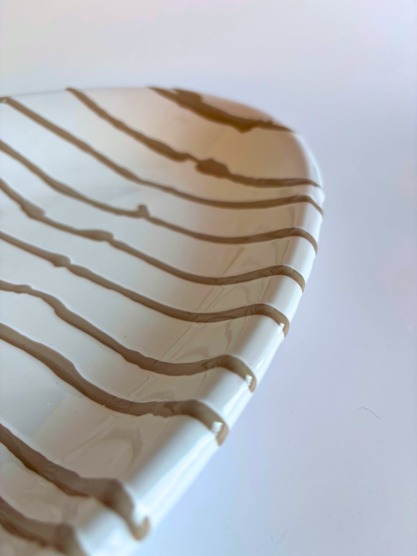 Serving dish Striped Taupe