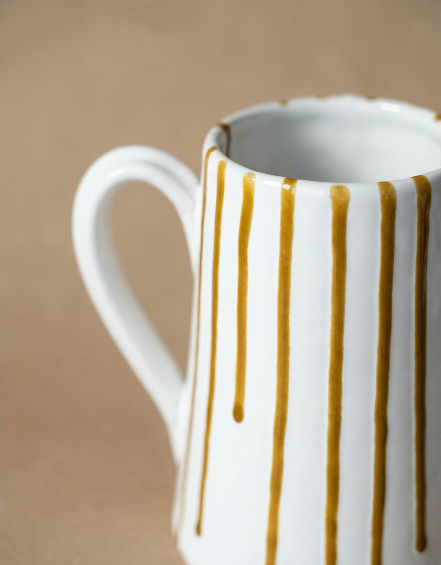 Schenkkan Striped Oker